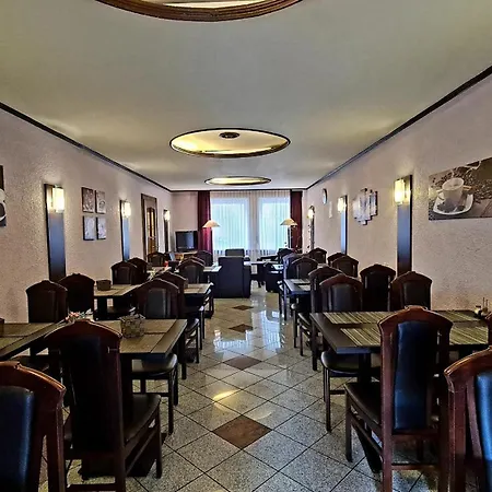 Zentrum Ξενοδοχείο 2*
